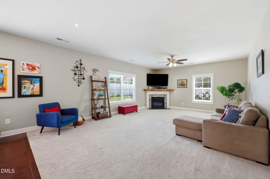 Photo of 921 Sugar Tree Drive