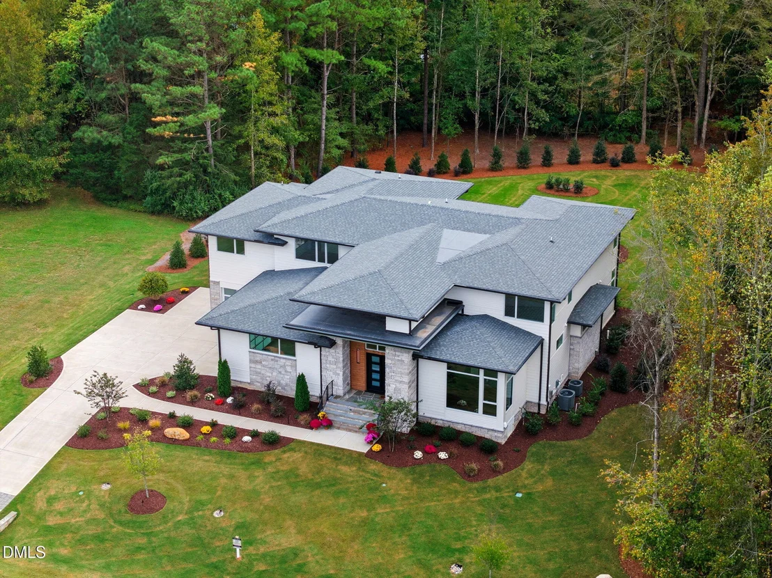 Photo of 213 Westhampton Drive