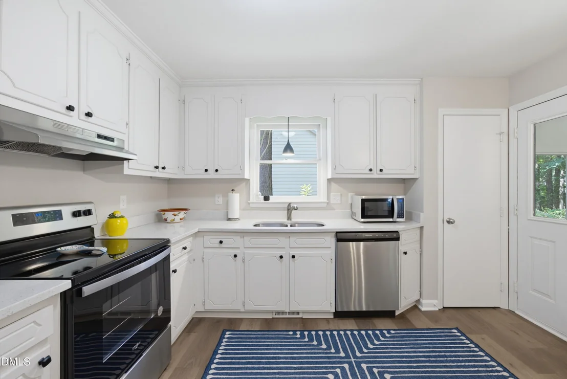 Photo of 3500 Castlegate Drive