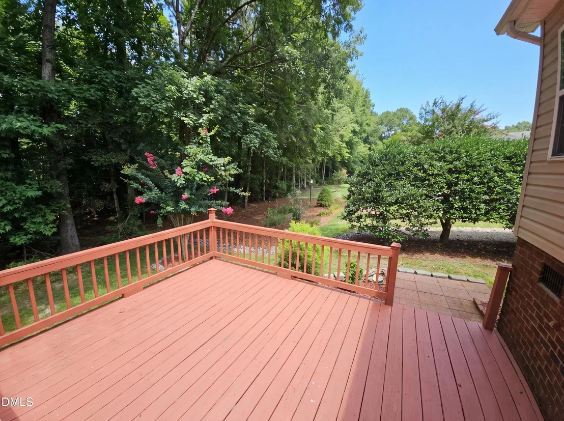Photo of 302 Commonsgate Drive