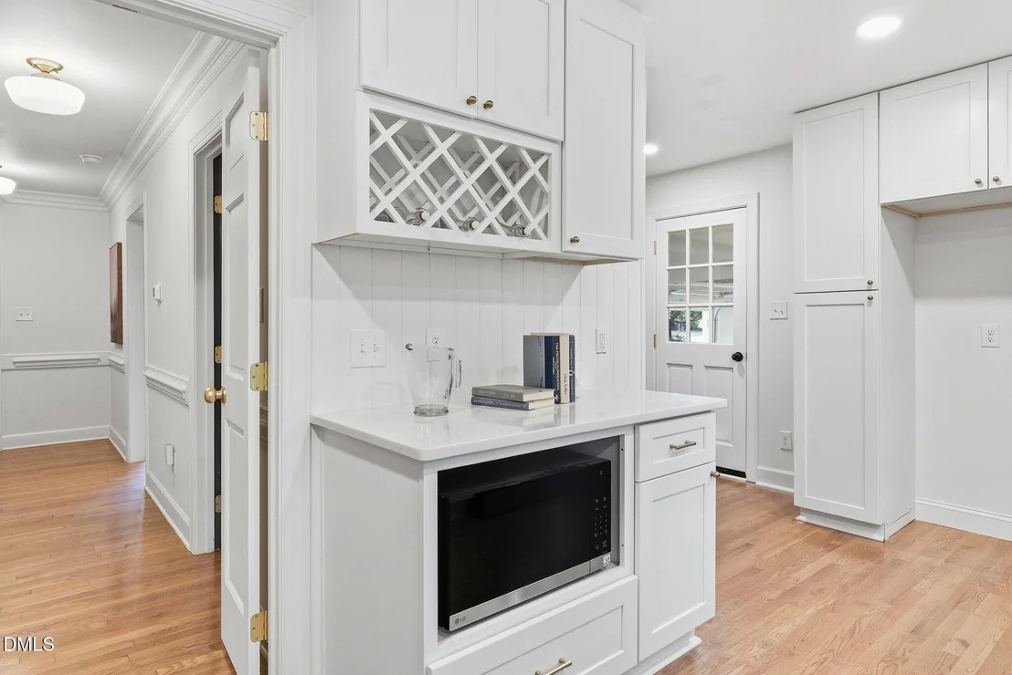Photo of 1825 Thorpshire Drive