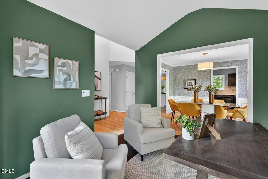 Photo of 2505 Summit Drive