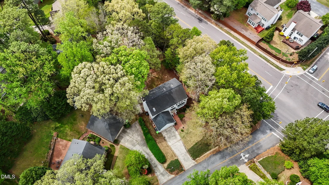 Photo of 1433 Bridgeport Drive