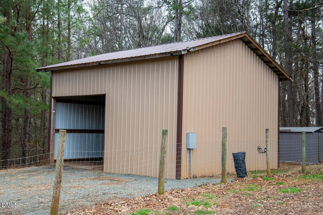 Photo of 4872 Thom Road