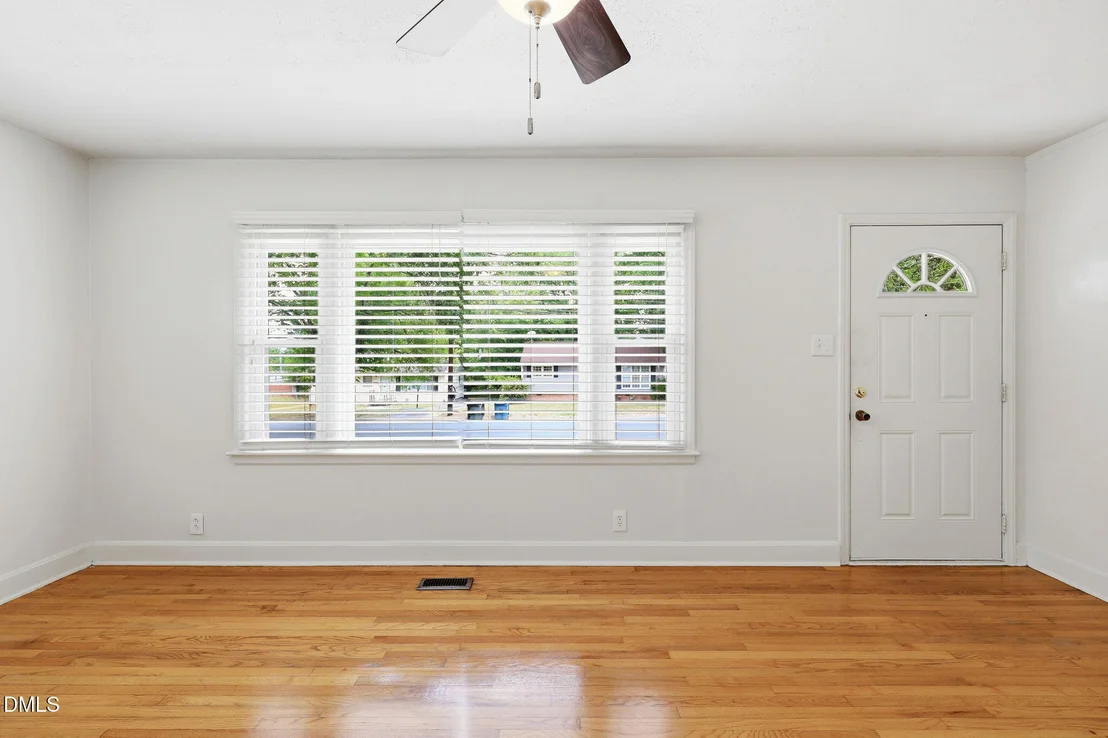 Photo of 1711 Forest Road