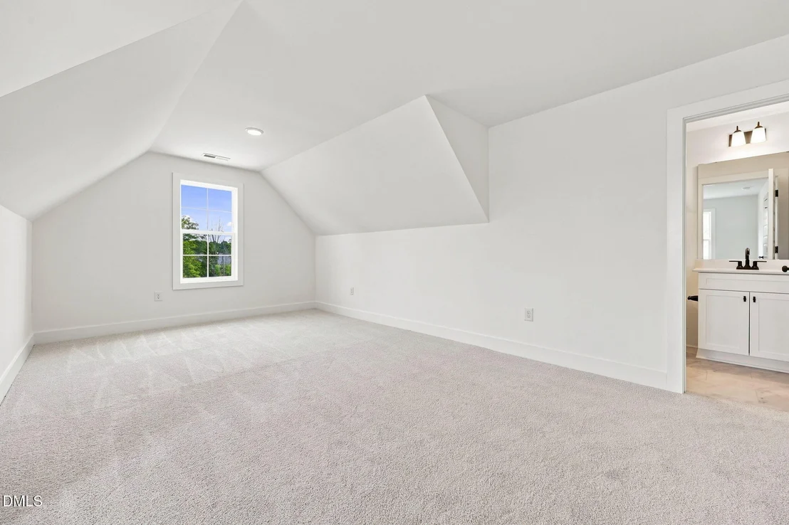 Photo of 155 Grinnell Loop