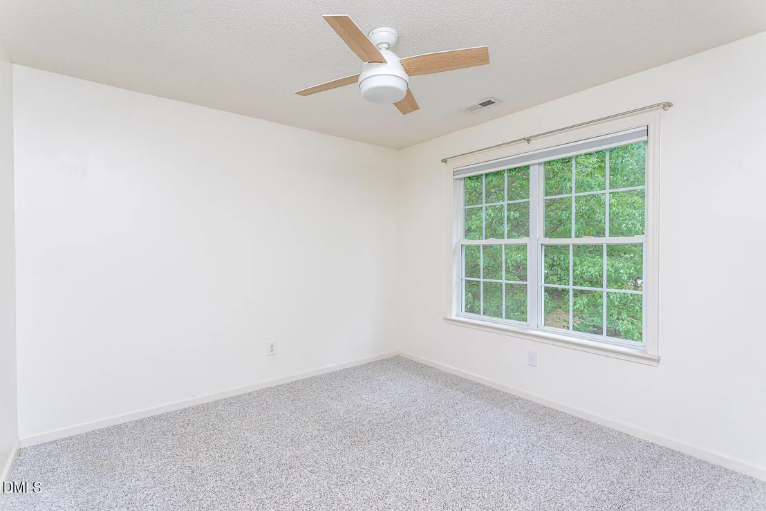 Photo of 208 Troyer Place