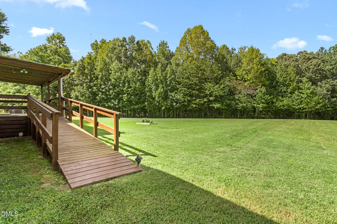 Photo of 1054 Sutton Road