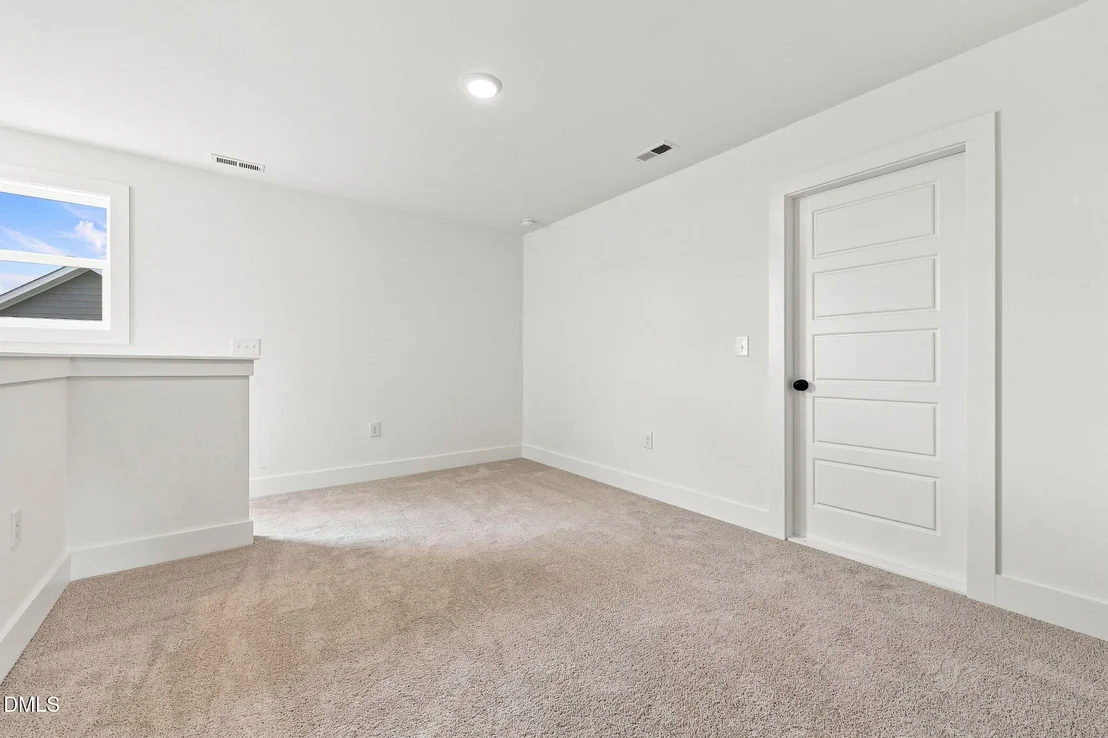 Photo of 143 Grinnell Loop