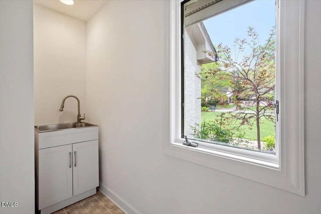 Photo of 1023 Cleland Drive