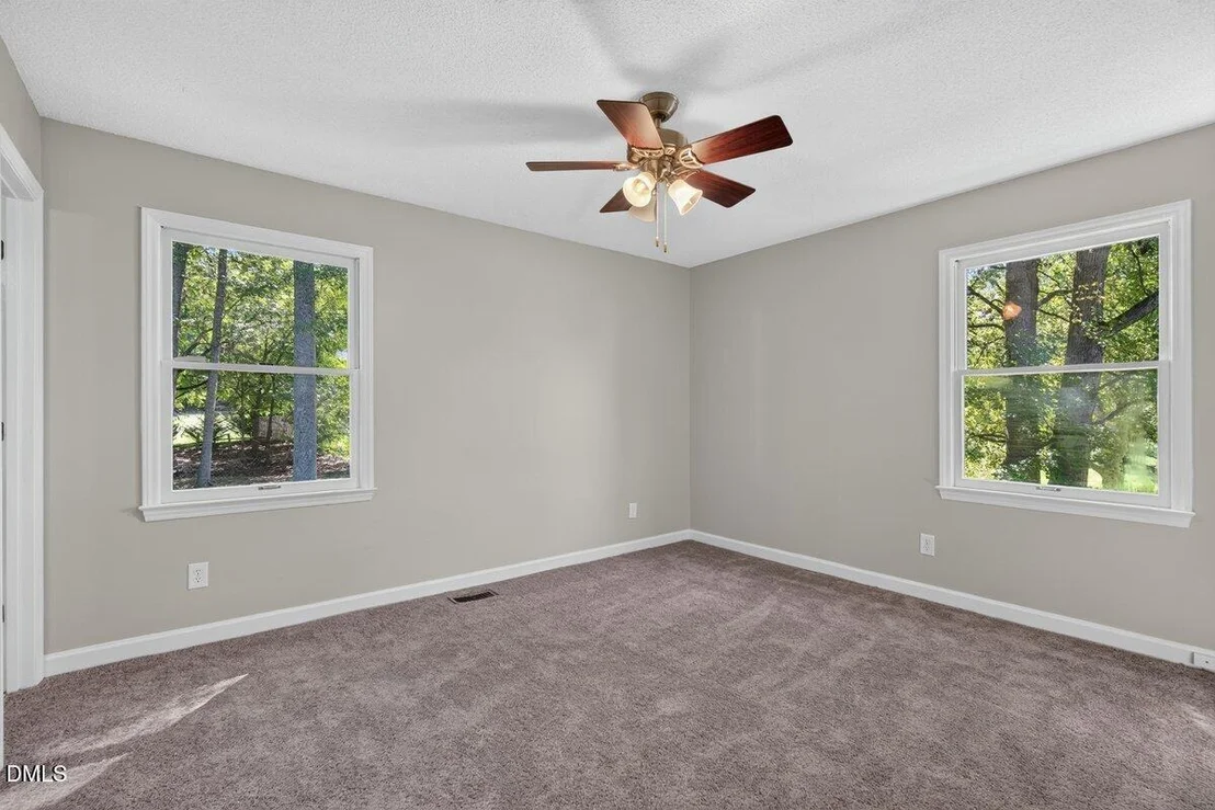 Photo of 102 Meadow Park