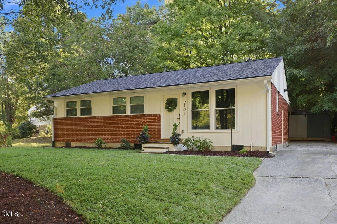 Photo of 2107 Dandridge Drive