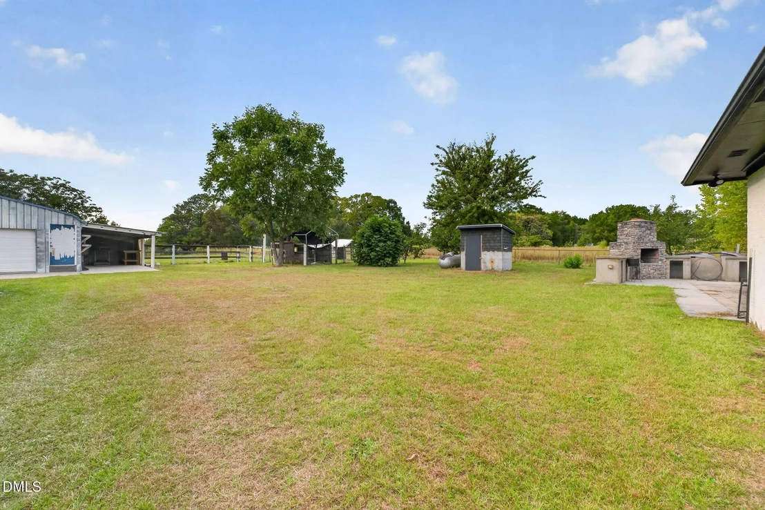 Photo of 209 Chic Ennis Road