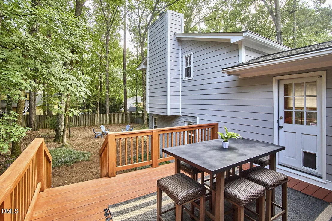 Photo of 2432 Sedgefield Drive