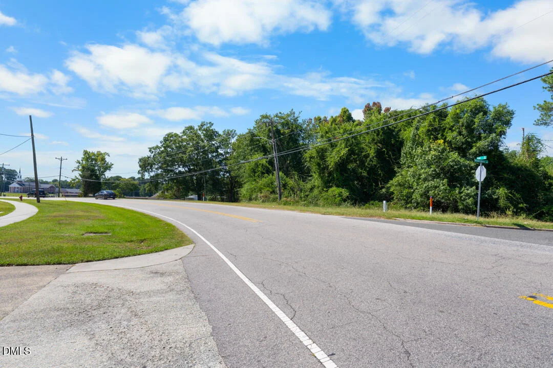 Photo of 1028 Lynn Road