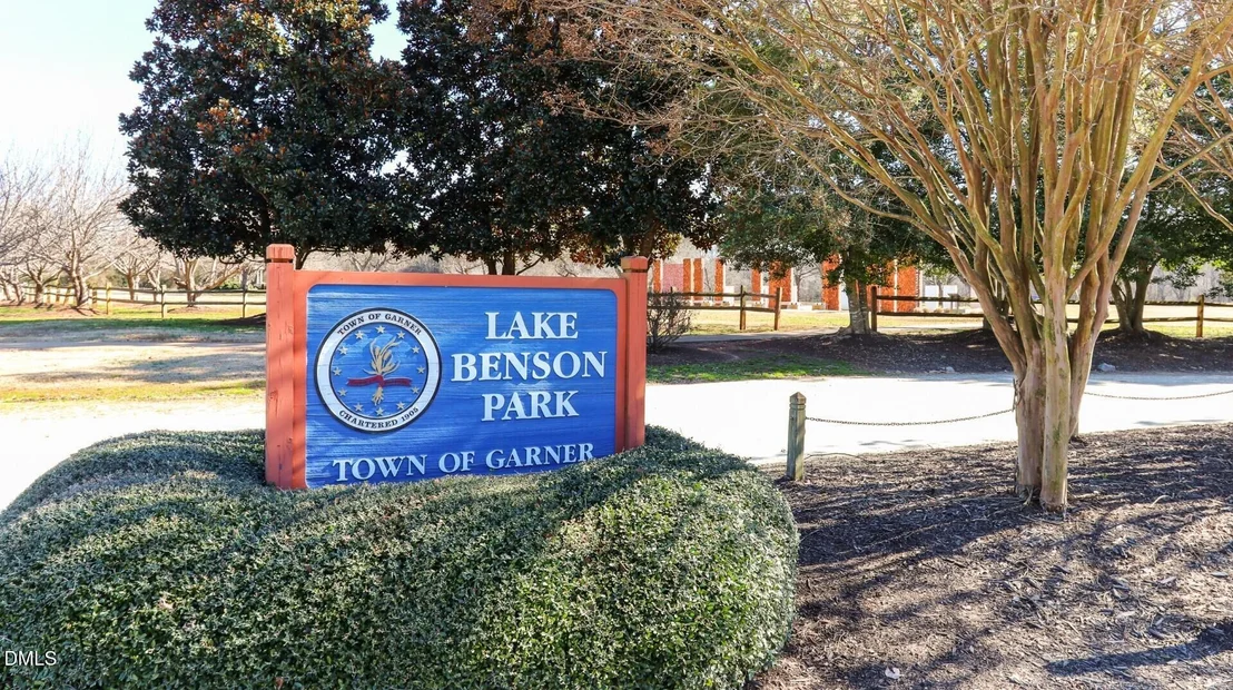 Photo of 129 Fablewood Trail