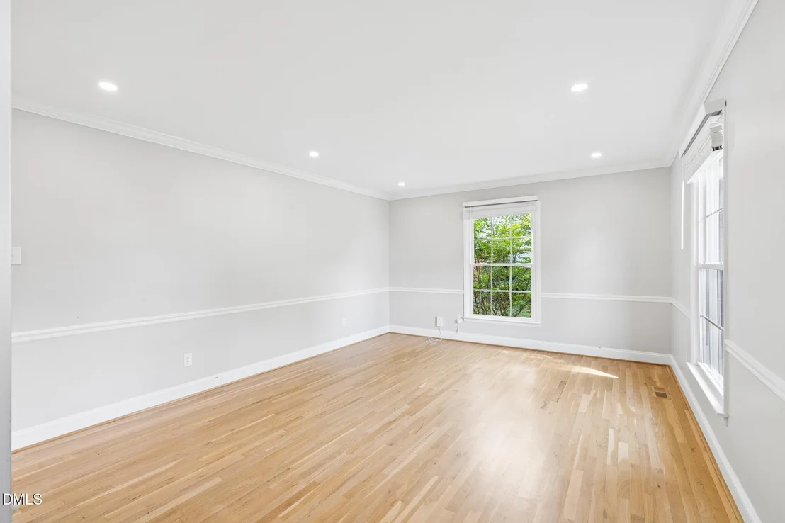 Photo of 412 Pinecroft Drive