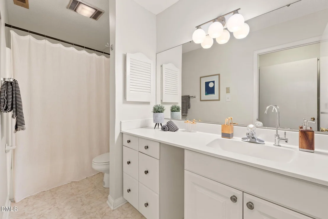 Photo of Unit B at 706 Constitution Drive