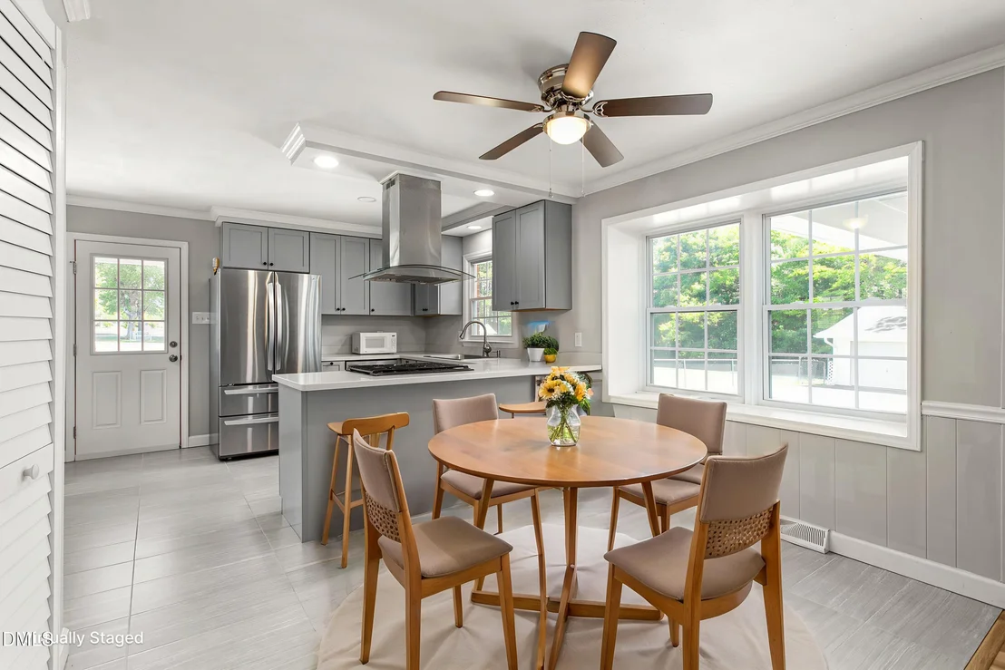 Photo of 1244 Lawndale Drive