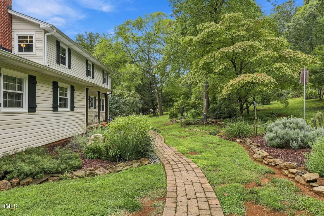Photo of 5909 Cole Mill Road