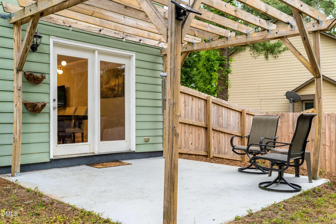Photo of 16 Meadowcrest Drive