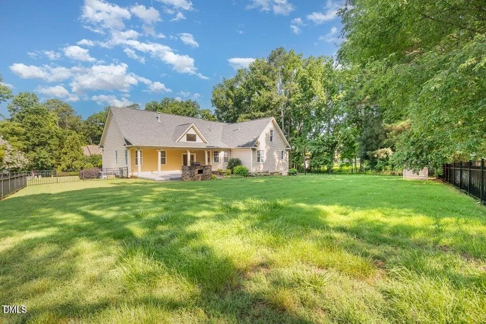 Photo of 1096 Silverleaf Drive