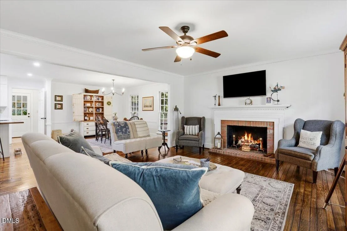 Photo of 804 Chestnut Drive