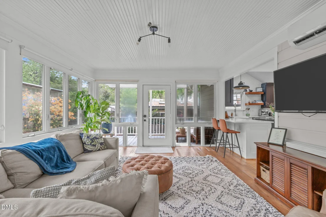 Photo of 2111 Pershing Street