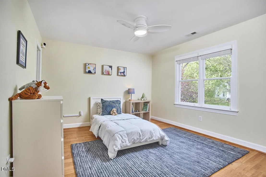 Photo of 4323 Thetford Road