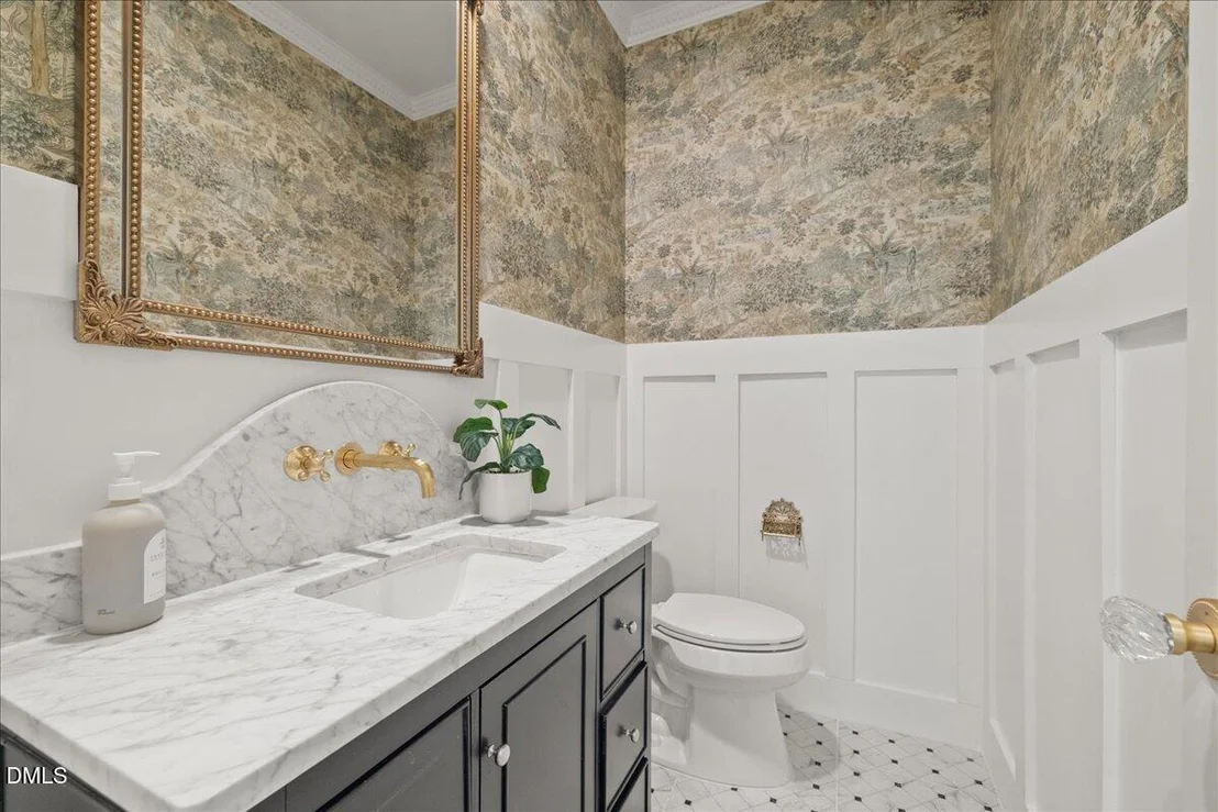 Photo of 419 Eagle Point Road