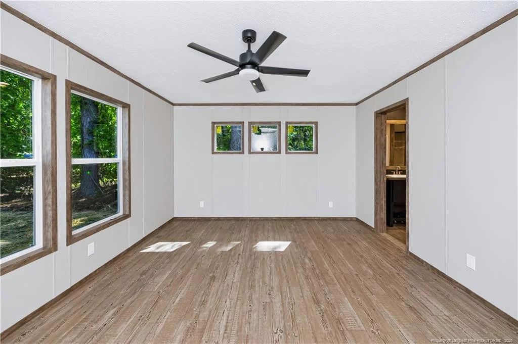 Photo of 948 Pine Oak