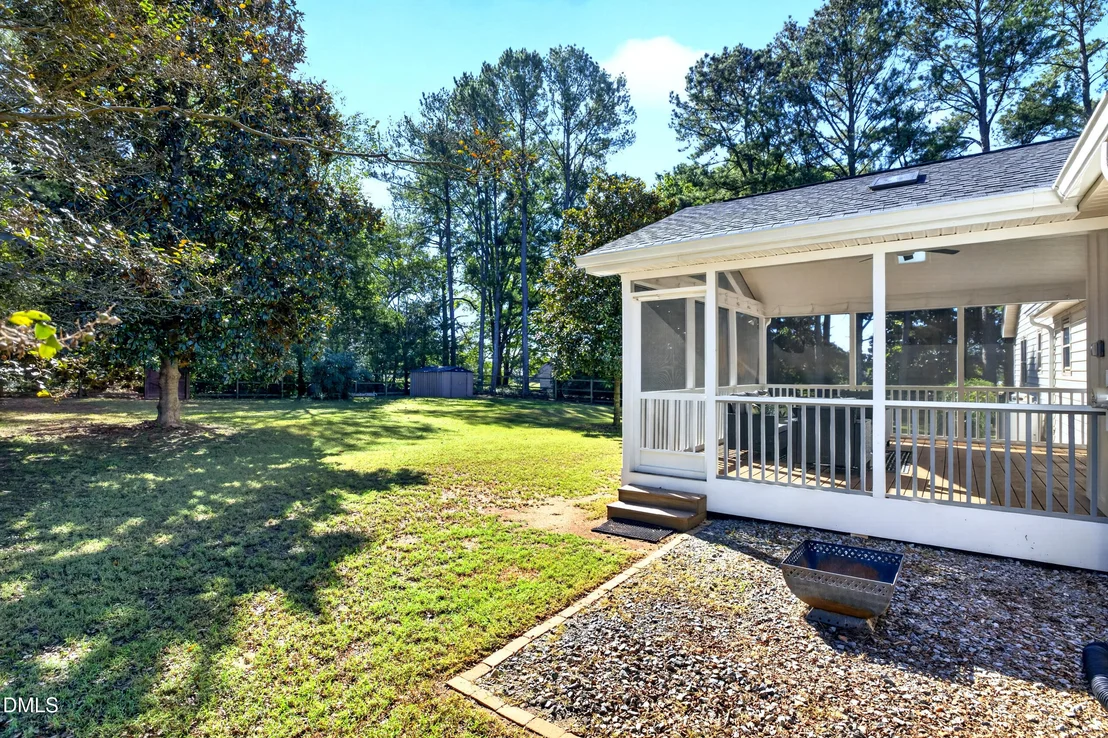 Photo of 8609 Manns Loop Road