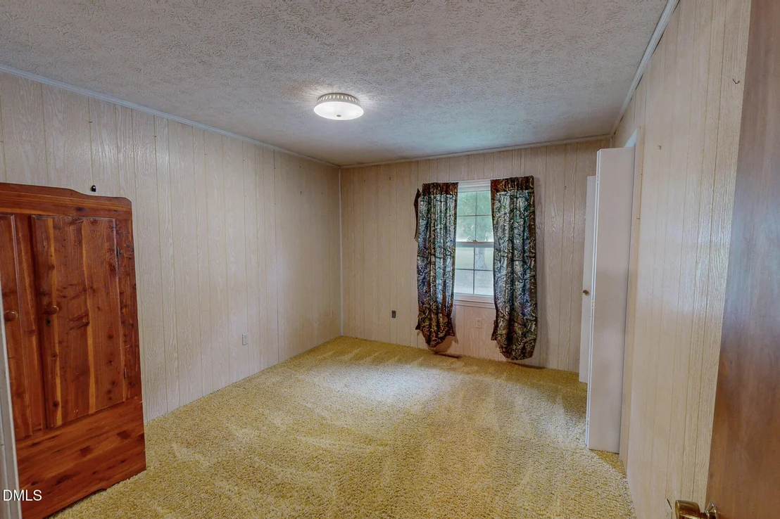 Photo of 2072 Edwin Robertson Road