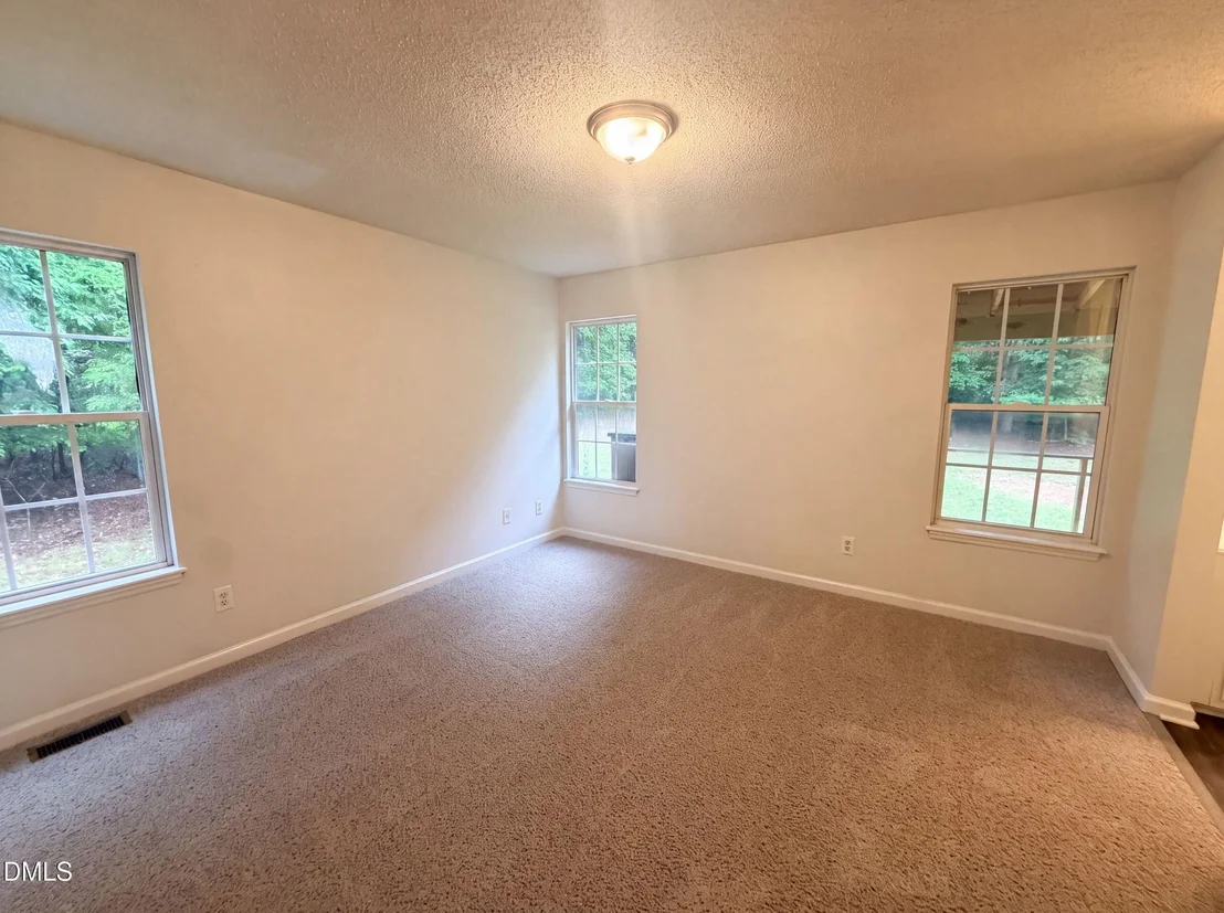 Photo of 5501 Wagon Farm Road