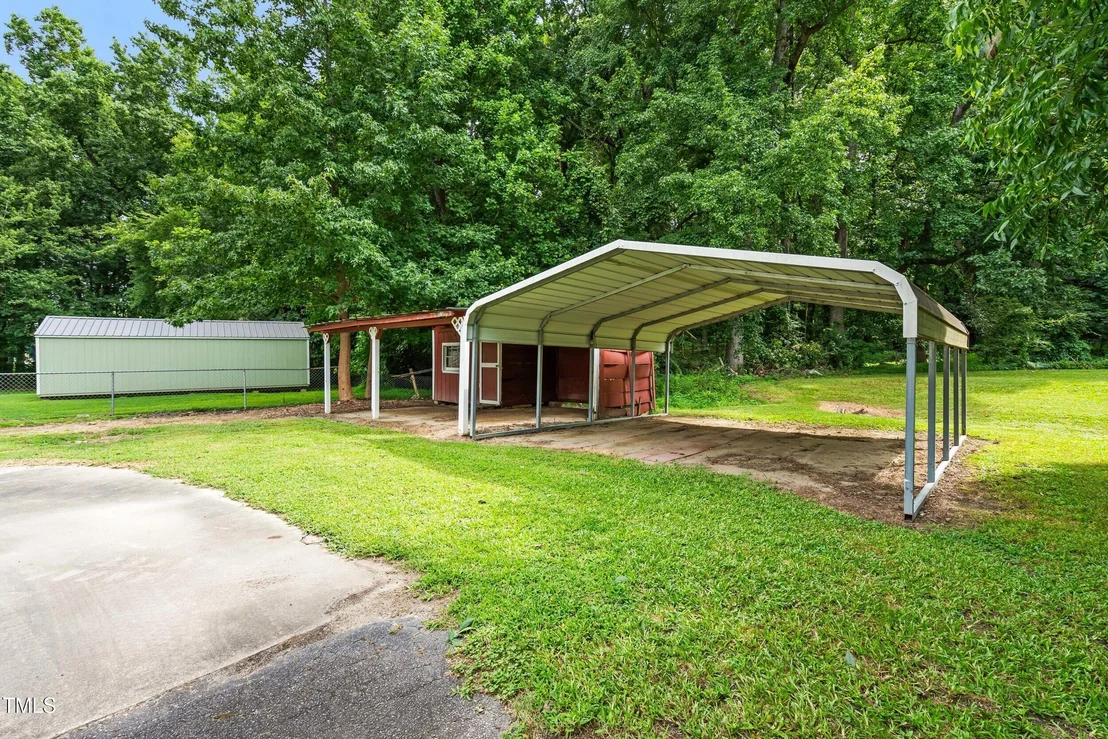 Photo of 207 Wendell Road