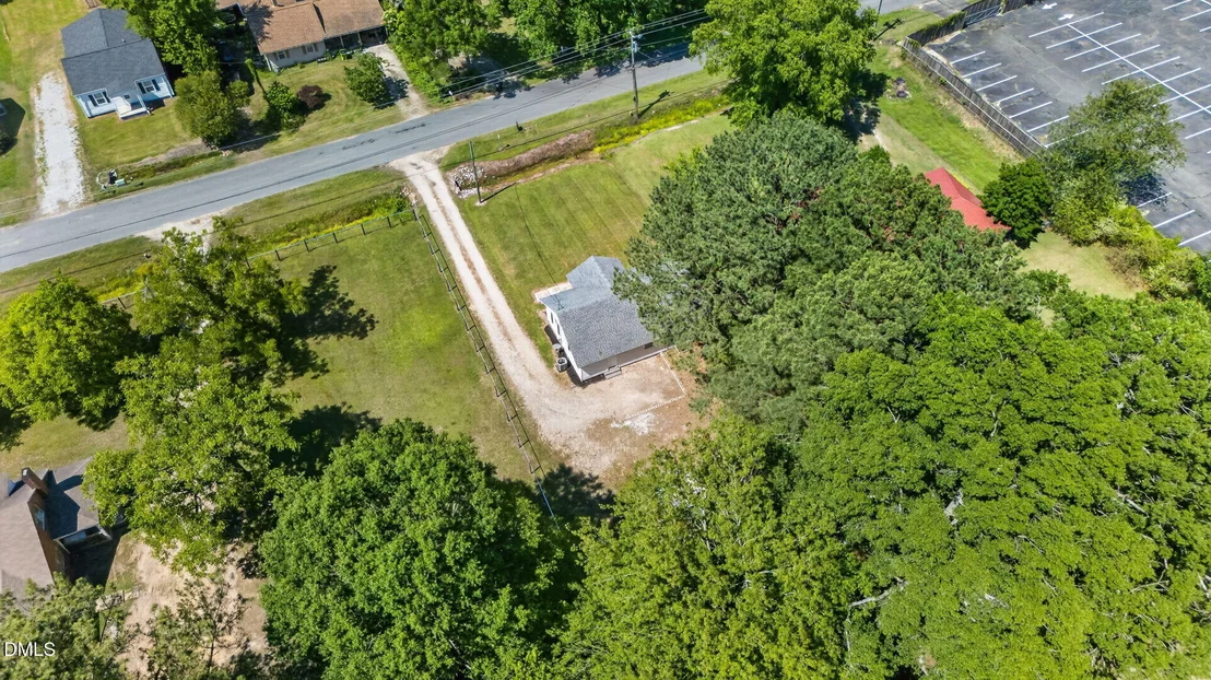 Photo of 5887 Main Street