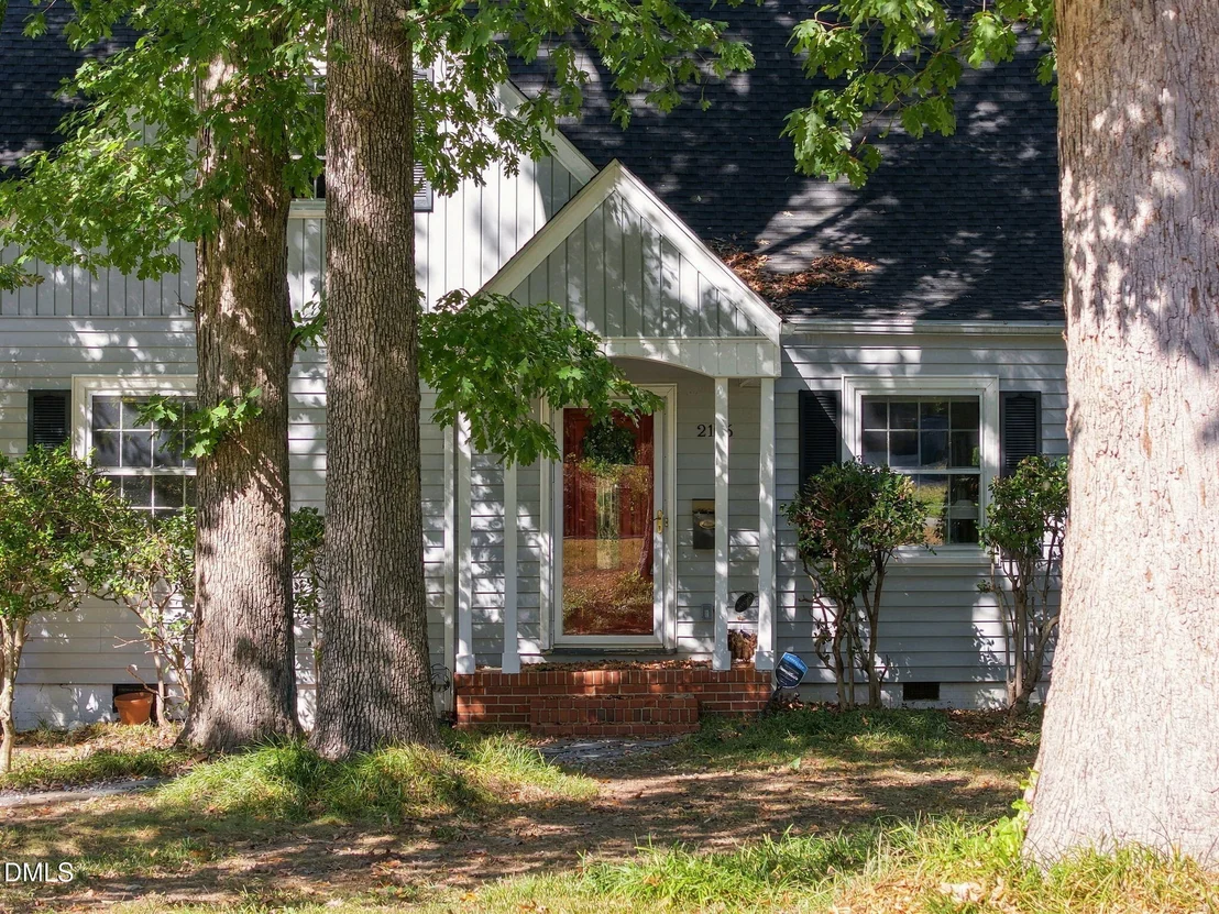 Photo of 2106 Woodrow Street
