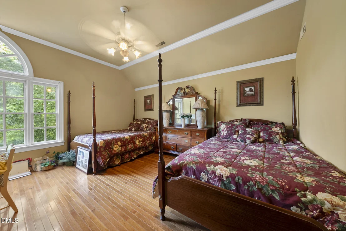 Photo of 111 Foxridge Road