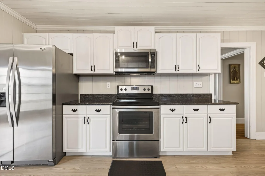 Photo of 1490 Scott Road