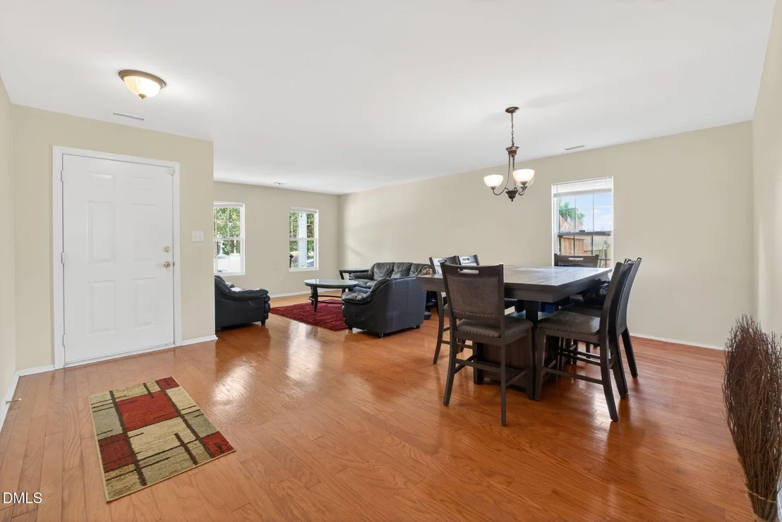 Photo of 1012 Breeze Lane