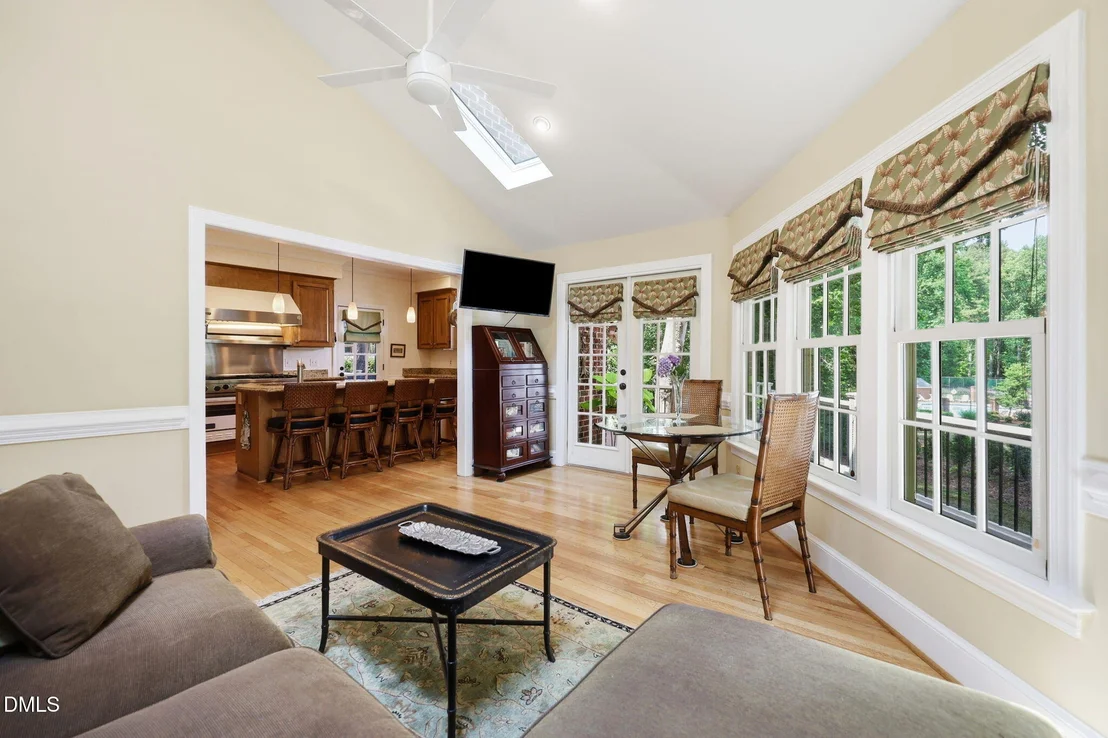Photo of 2221 Weybridge Drive