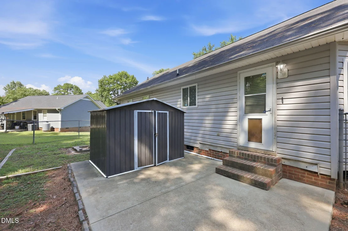 Photo of 215 Brookfield Circle