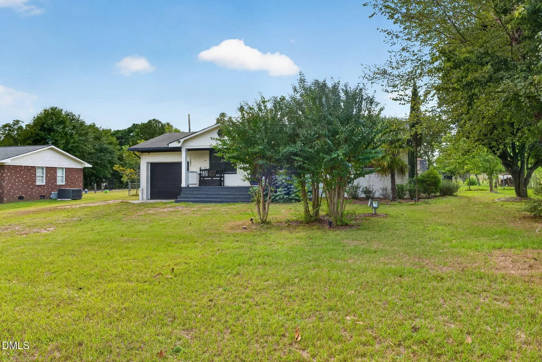 Photo of 209 Chic Ennis Road