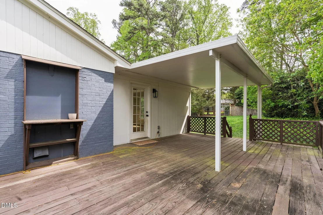 Photo of 412 Pinecroft Drive