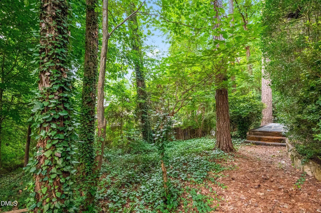 Photo of 425 Brookside Drive