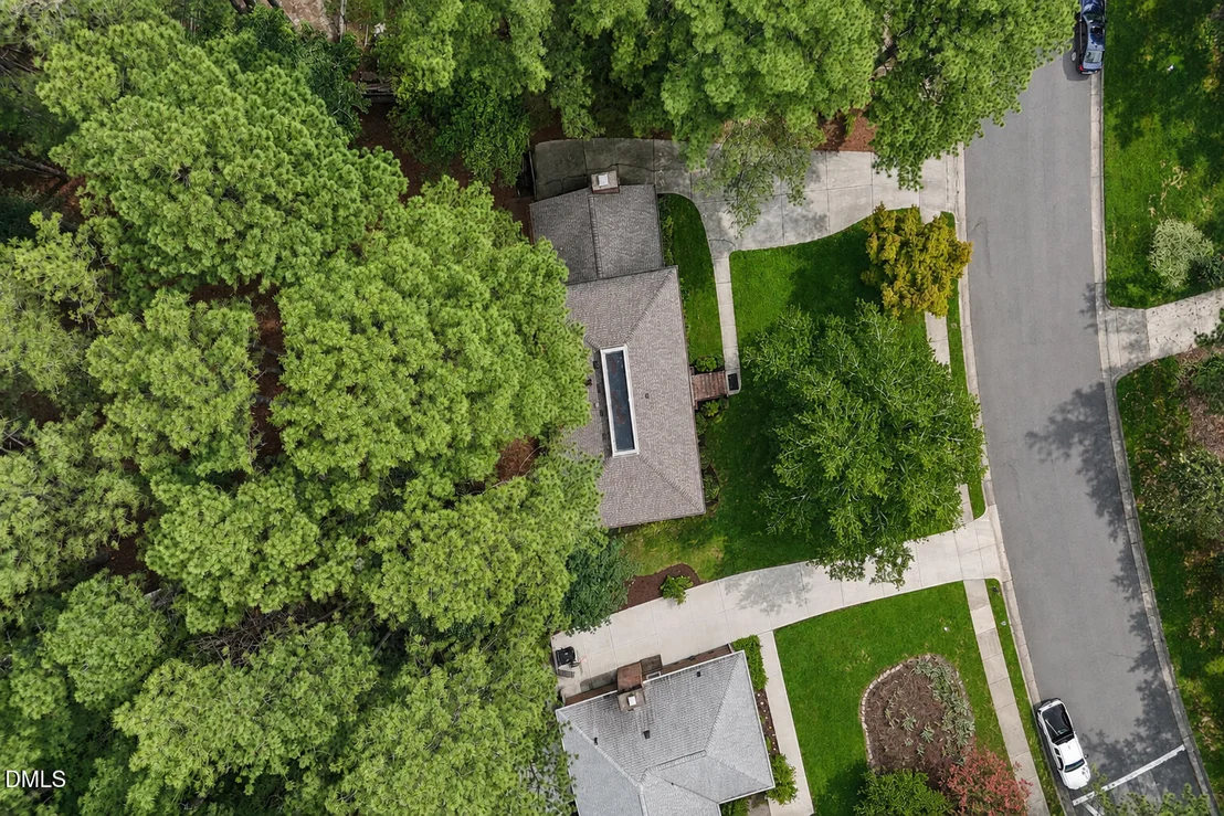 Photo of 2435 Sedgefield Drive