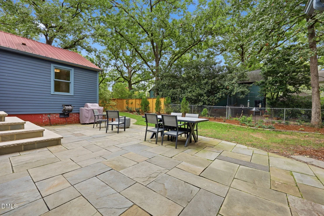 Photo of 403 Oak Avenue