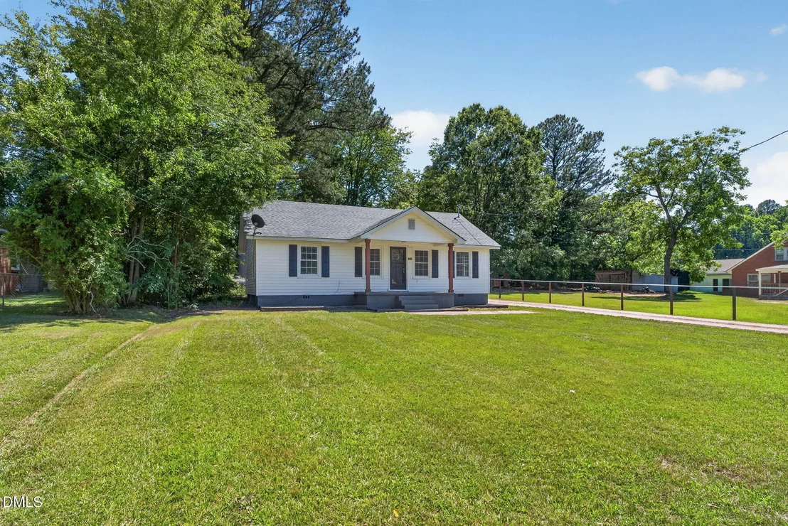 Photo of 5887 Main Street