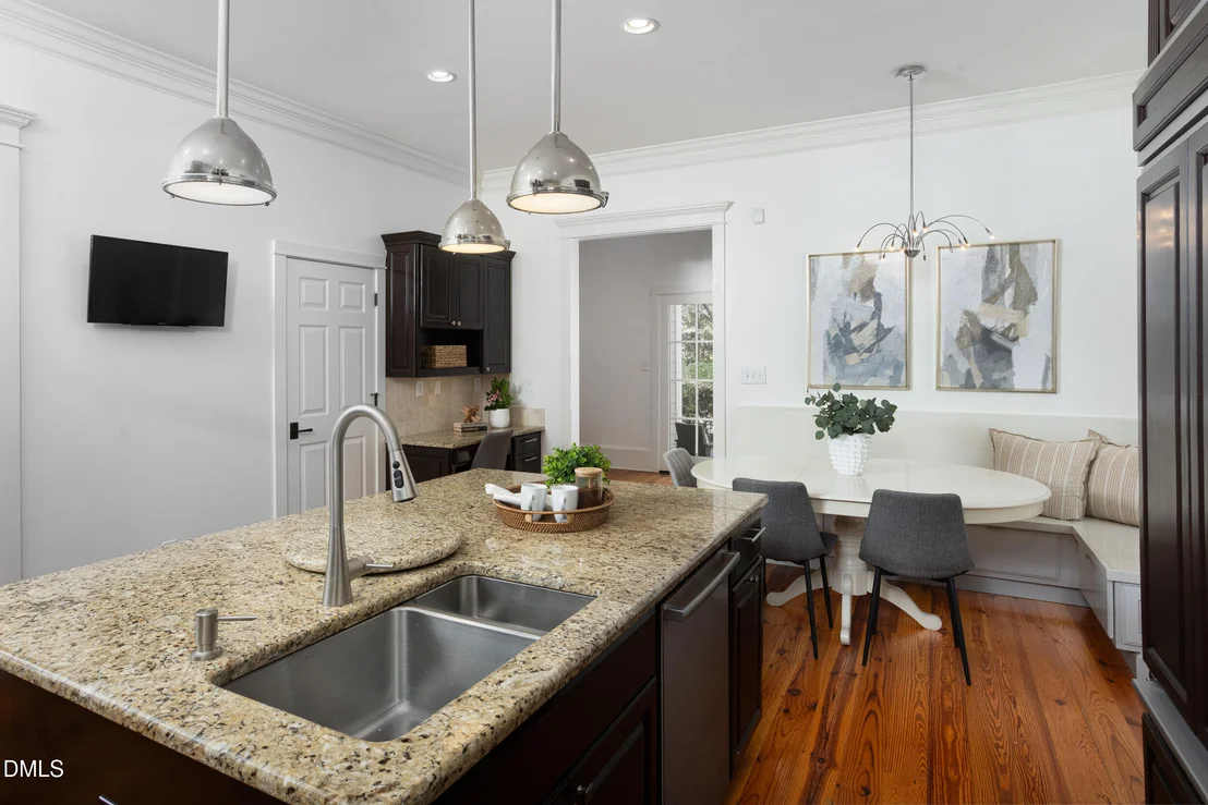 Photo of 3611 Rugby Road