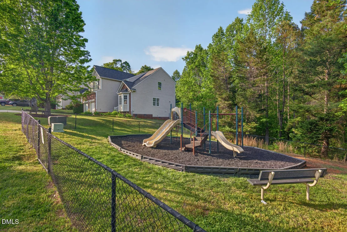 Photo of 2505 Summit Drive